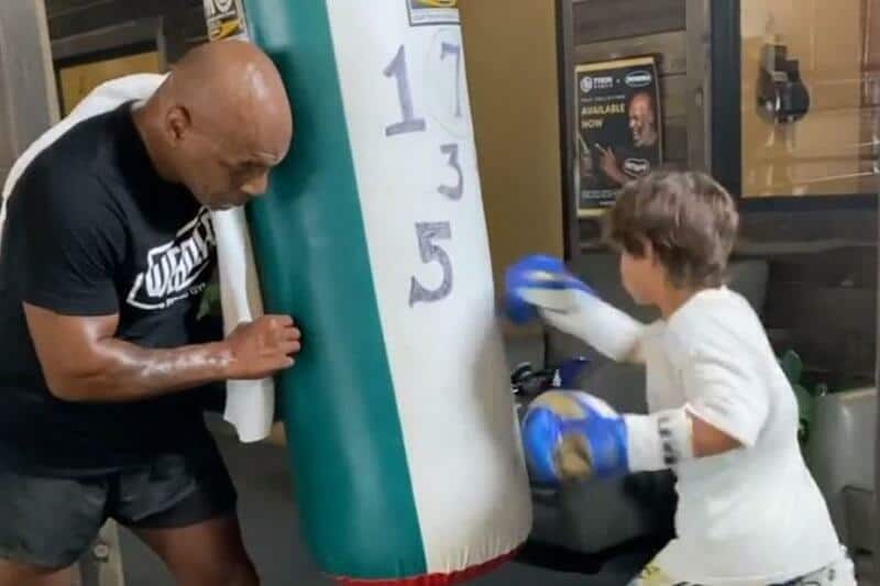 Arturo Gatti Mike Tyson