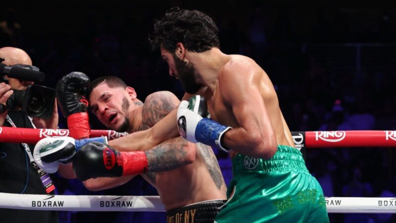 Hamzah Sheeraz knocks out Edgar Berlanga in New York