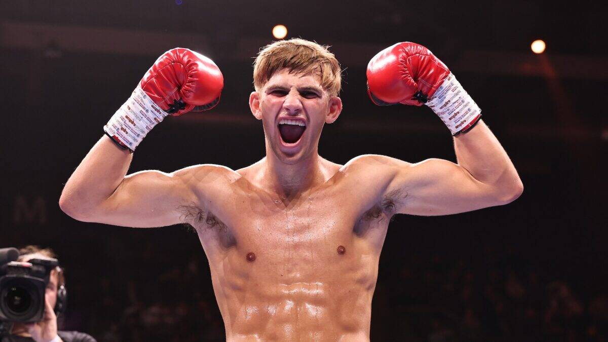 John Joe Carrigan boxing debut