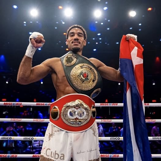 Osleys Iglesias celebrates after winning the IBF super middleweight title in Montreal