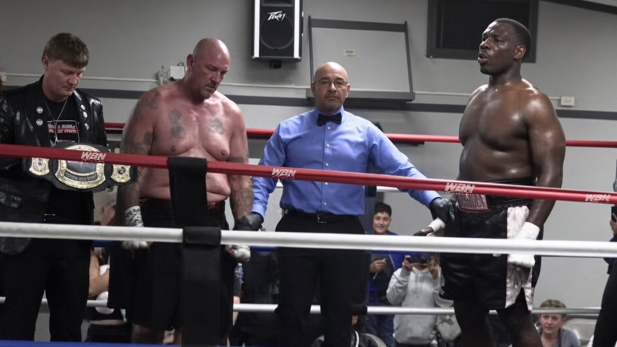 Ex-Heavyweight Champ, 53, Loses to 4-4 Novice in Small Club Ex-Heavyweight Champ, 53, Loses to 4-4 Novice in Small Club