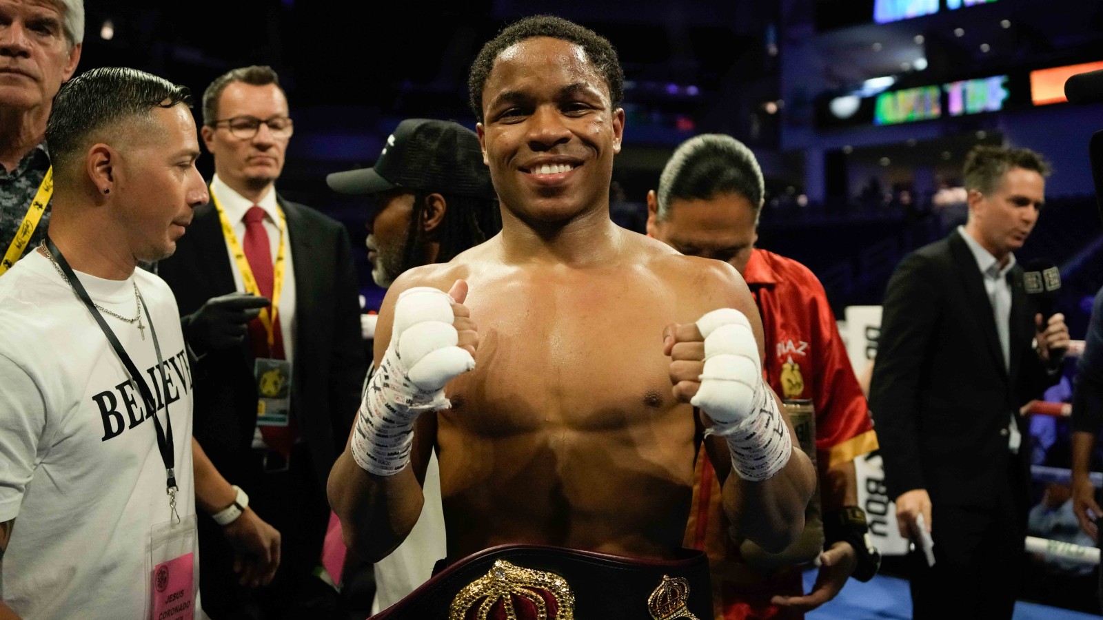 Floyd Schofield Wins Gervonta Davis’ Title After Tank Walks Away